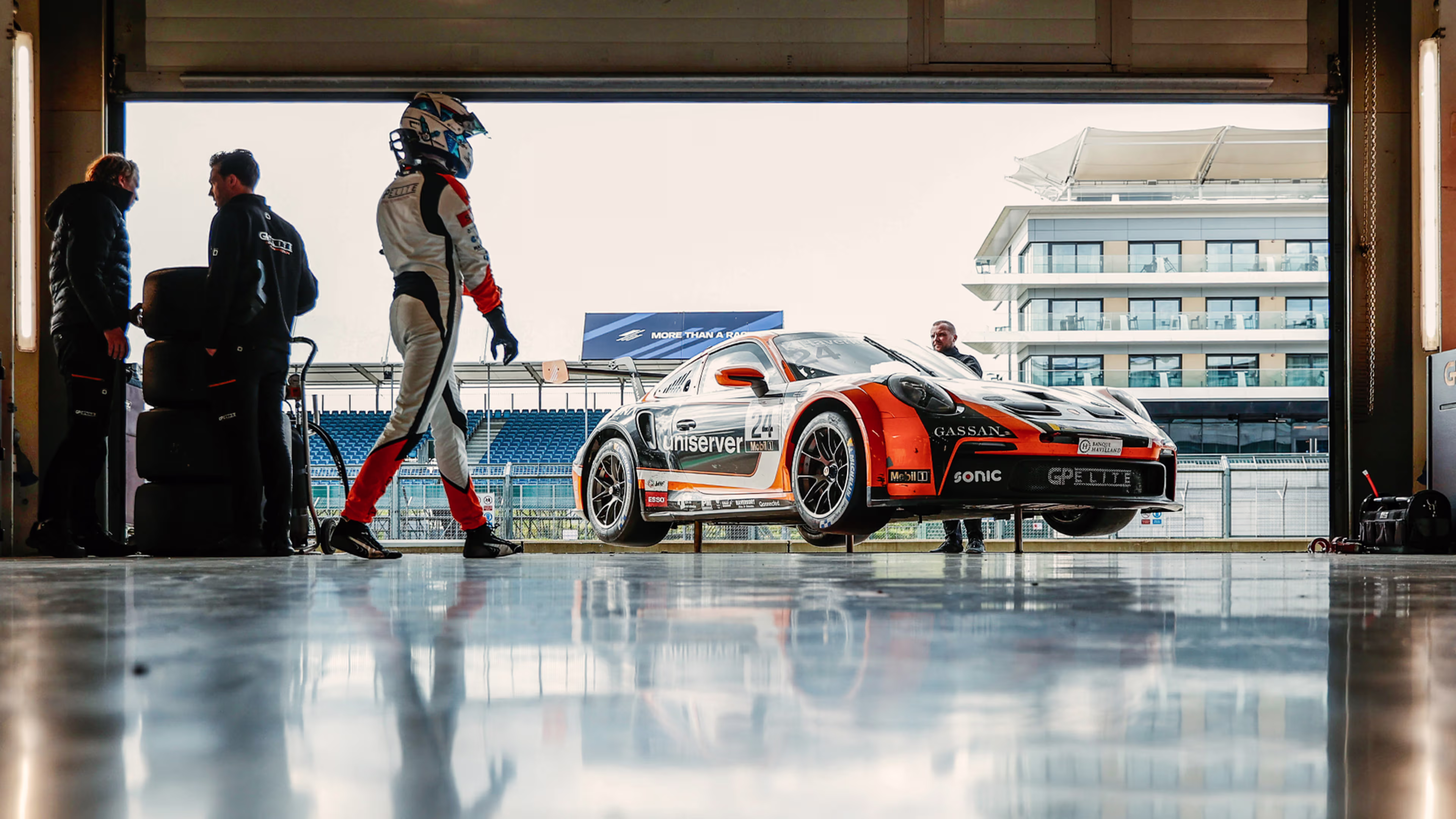 Race support photo 1